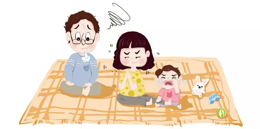 孩子哭闹时，高情商的父母肯定会做这件事！1.webp.jpg